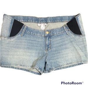 Isabel Maternity by Ingrid and Isabel Side Panel Maternity Short Size 14